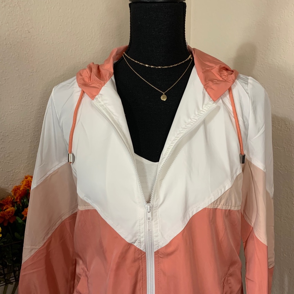 Wind breaker - Picture 4 of 4
